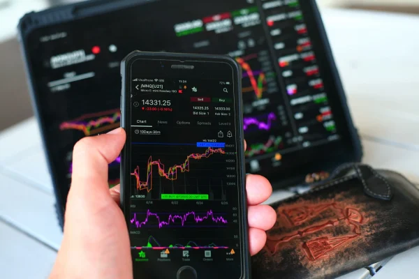 Hedge fund invest