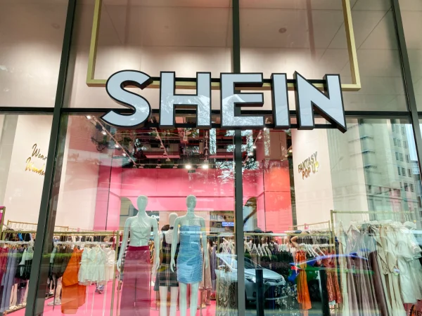 Fast fashion  
